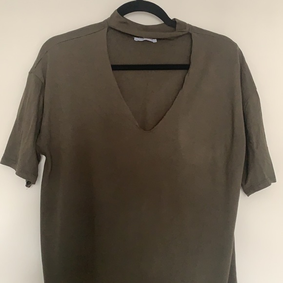 Zara Trafaluc Choker Tshirt - BUNDLE WITH 2 OTHER TSHIRTS FOR $30 - Picture 4 of 6